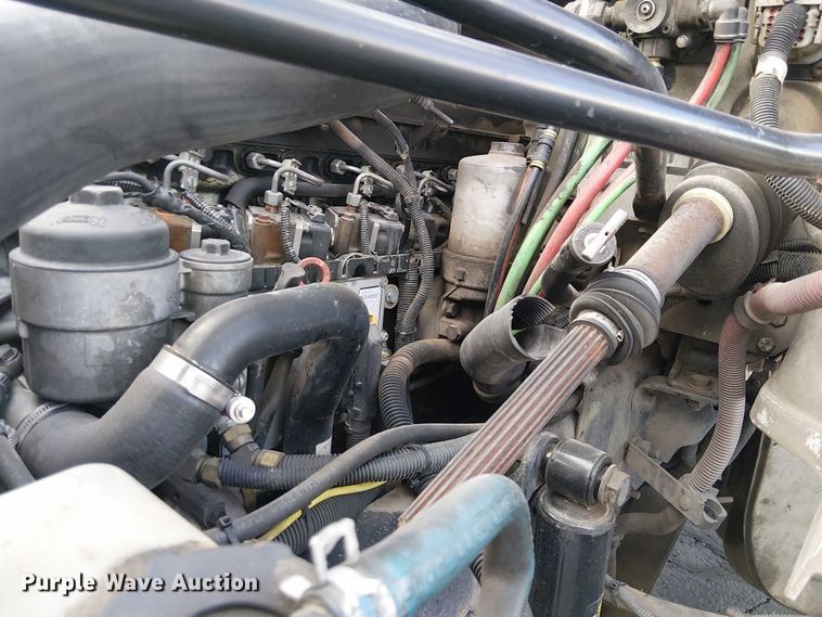 image for item EC1206 2006 Freightliner M2 semi truck