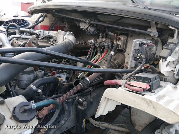 image for item EC1206 2006 Freightliner M2 semi truck