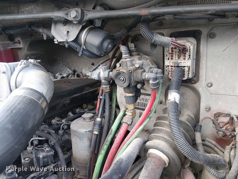 image for item EC1206 2006 Freightliner M2 semi truck