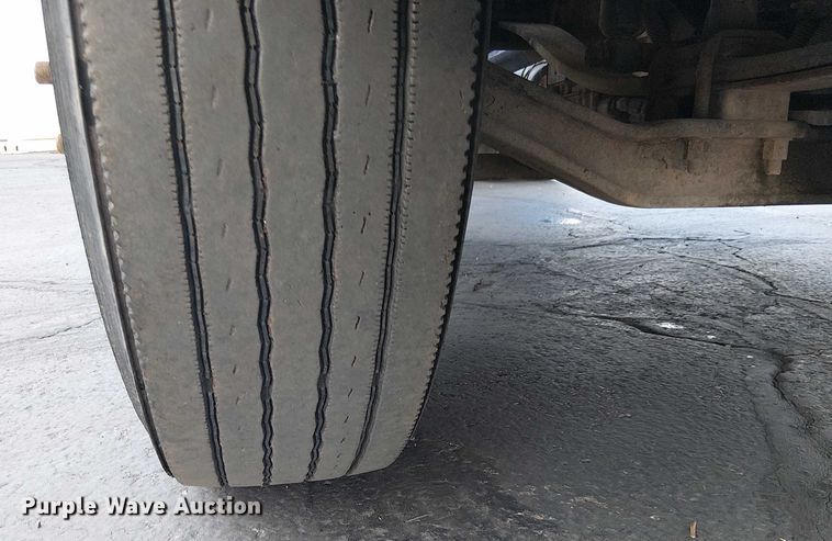 image for item EC1206 2006 Freightliner M2 semi truck