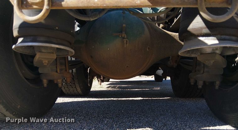 image for item EC1216 1995 Freightliner FLD 112 semi truck