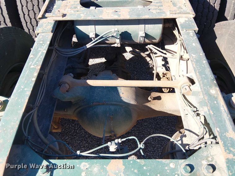 image for item EC1216 1995 Freightliner FLD 112 semi truck