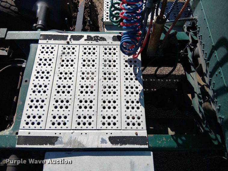 image for item EC1216 1995 Freightliner FLD 112 semi truck