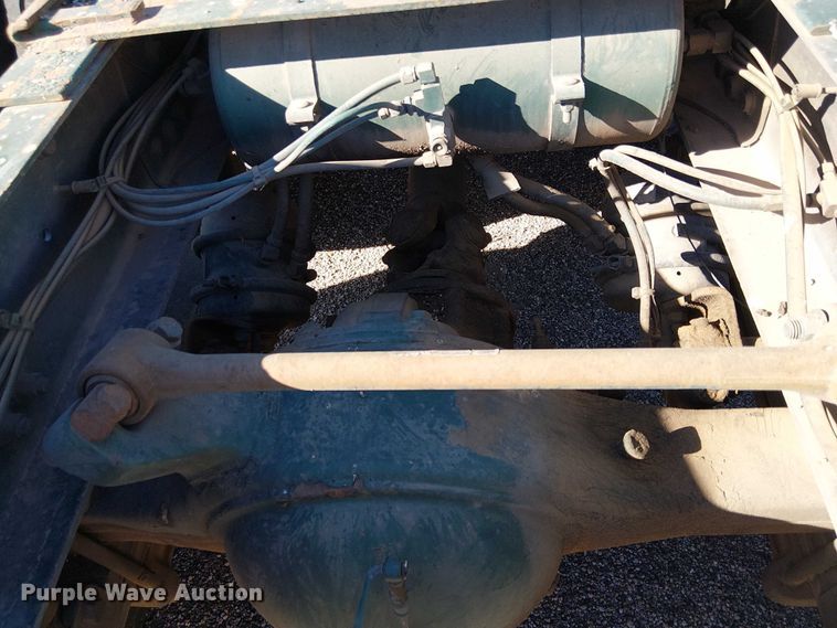 image for item EC1216 1995 Freightliner FLD 112 semi truck