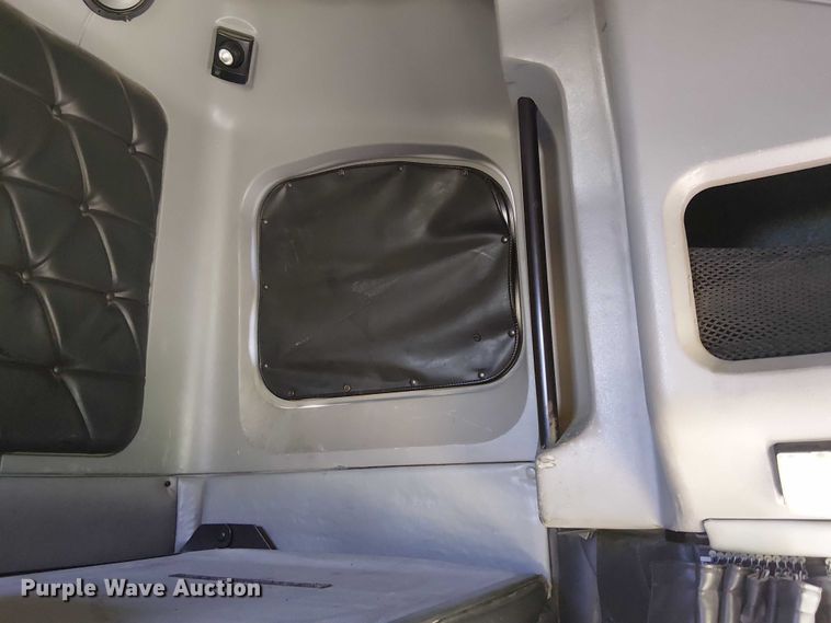 image for item EC1216 1995 Freightliner FLD 112 semi truck