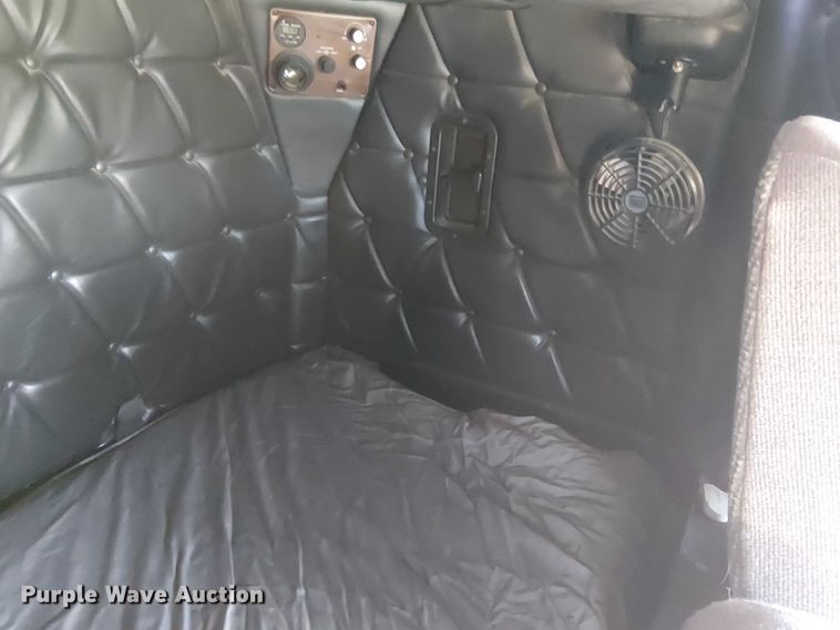 image for item EC1216 1995 Freightliner FLD 112 semi truck