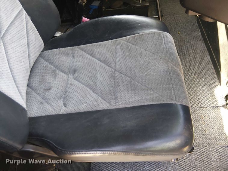 image for item EC1216 1995 Freightliner FLD 112 semi truck