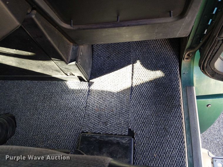 image for item EC1216 1995 Freightliner FLD 112 semi truck