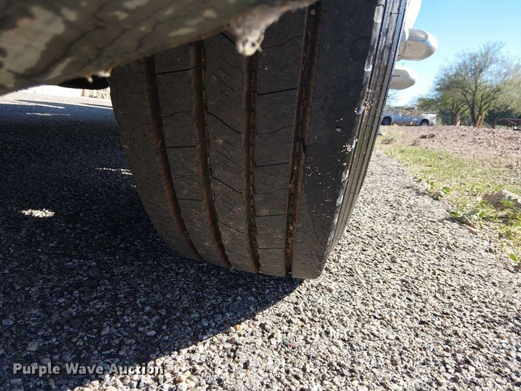 image for item EC1216 1995 Freightliner FLD 112 semi truck