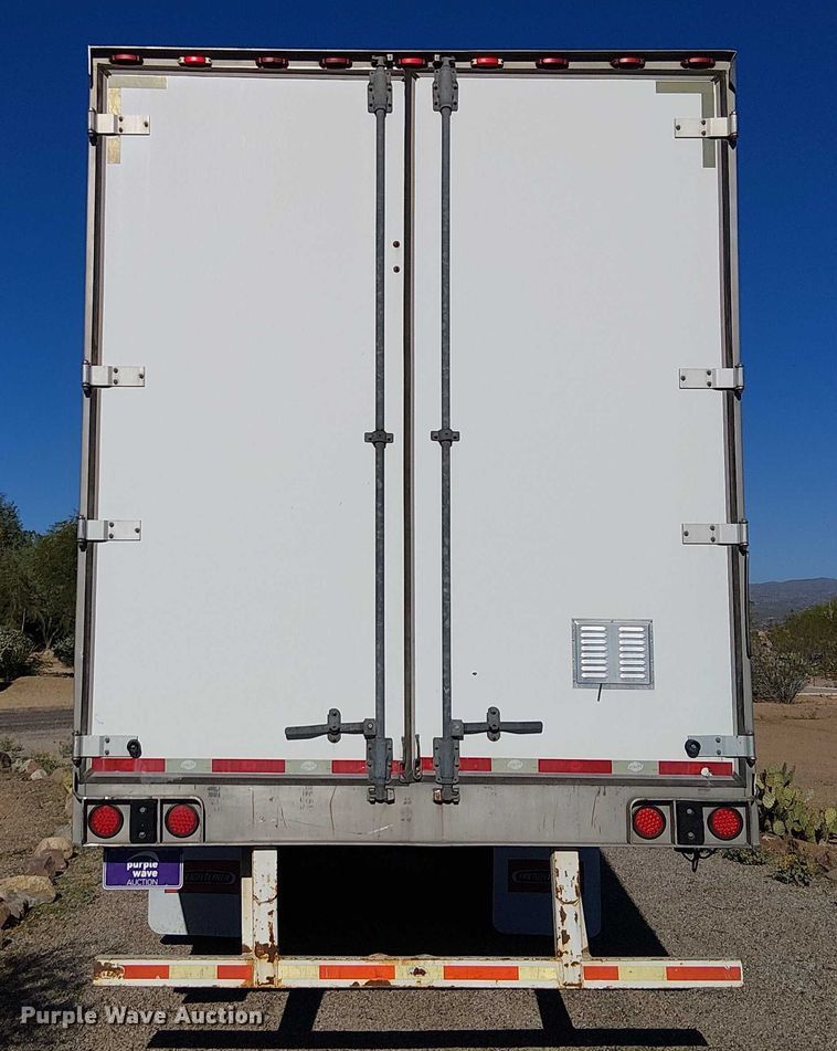 image for item EC1217 2004 Utility Trailer Manufacturer dry van trailer