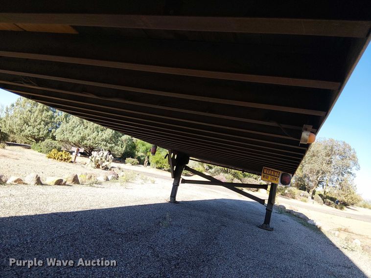 image for item EC1217 2004 Utility Trailer Manufacturer dry van trailer