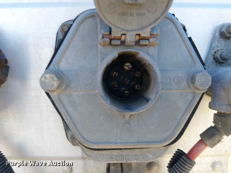 image for item EC1217 2004 Utility Trailer Manufacturer dry van trailer