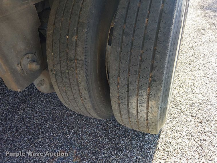 image for item EC1217 2004 Utility Trailer Manufacturer dry van trailer