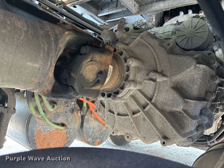 image for item EC3586 2020 International LT625 semi truck