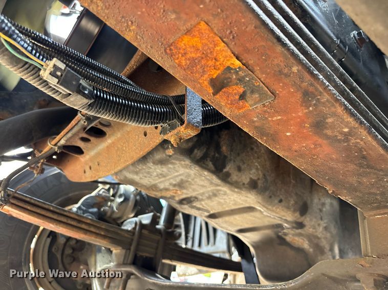 image for item EC3586 2020 International LT625 semi truck