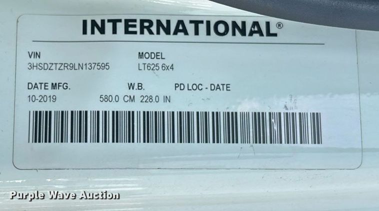 image for item EC3586 2020 International LT625 semi truck