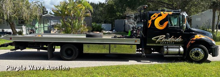 image for item EC3841 2012 International 4300 rollback truck