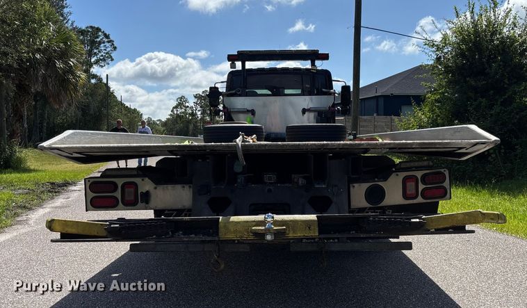 image for item EC3841 2012 International 4300 rollback truck