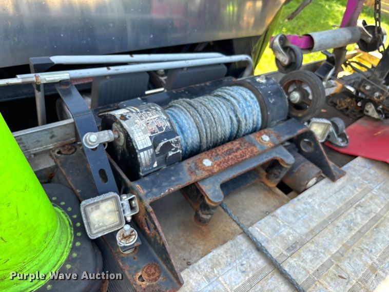 image for item EC3841 2012 International 4300 rollback truck