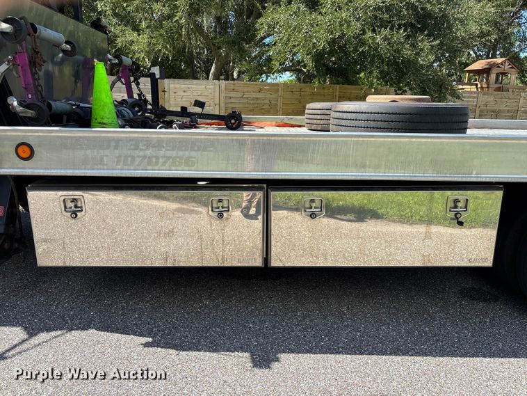 image for item EC3841 2012 International 4300 rollback truck