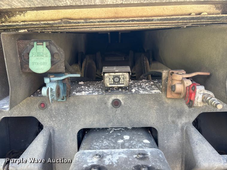 image for item EC3841 2012 International 4300 rollback truck