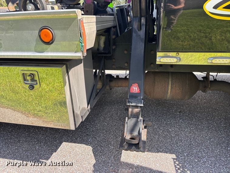 image for item EC3841 2012 International 4300 rollback truck