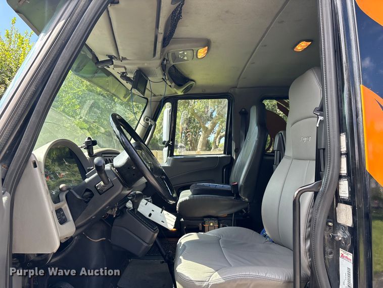 image for item EC3841 2012 International 4300 rollback truck