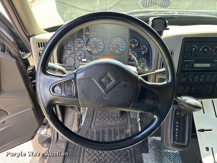 image for item EC3841 2012 International 4300 rollback truck