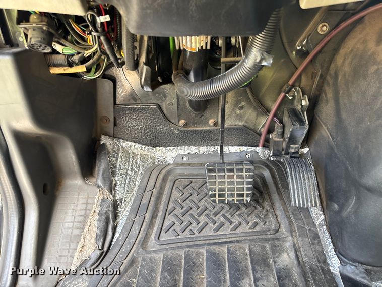 image for item EC3841 2012 International 4300 rollback truck