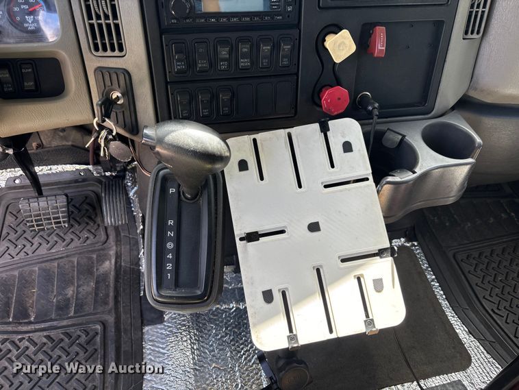 image for item EC3841 2012 International 4300 rollback truck