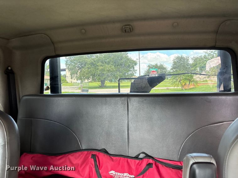 image for item EC3841 2012 International 4300 rollback truck