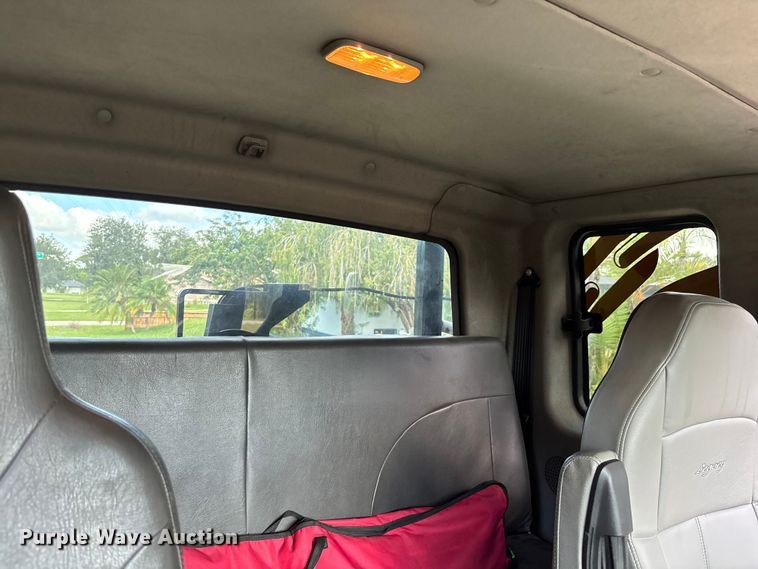 image for item EC3841 2012 International 4300 rollback truck