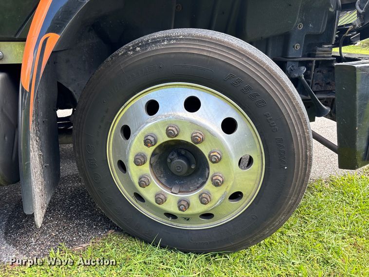 image for item EC3841 2012 International 4300 rollback truck