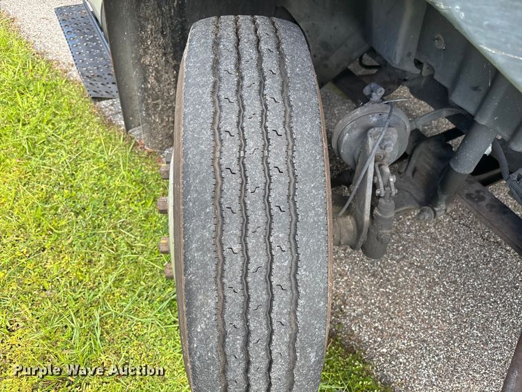 image for item EC3841 2012 International 4300 rollback truck