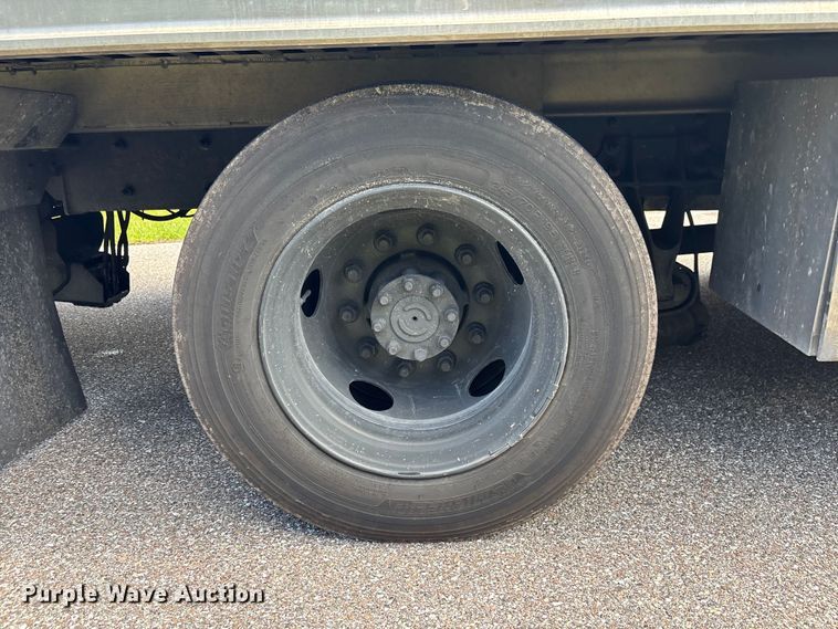 image for item EC3841 2012 International 4300 rollback truck