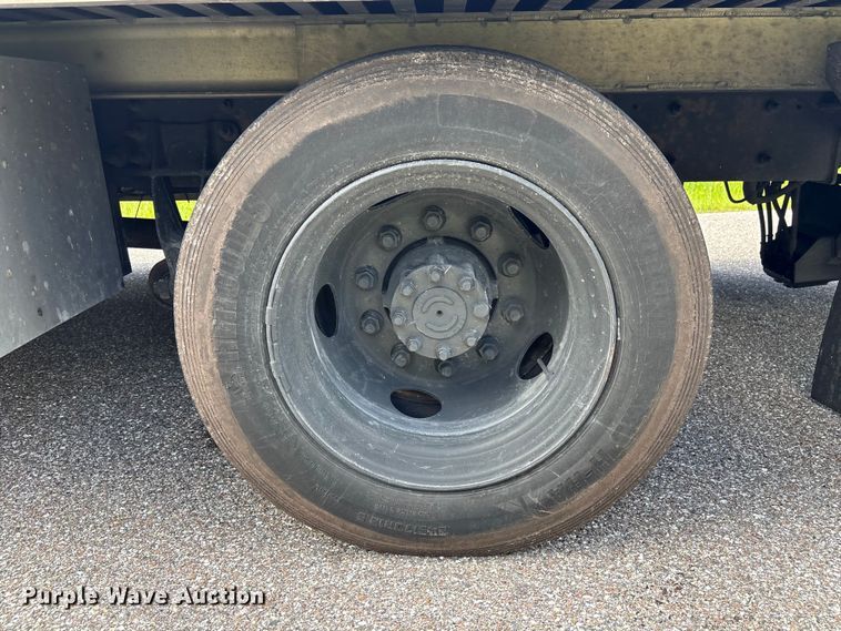 image for item EC3841 2012 International 4300 rollback truck