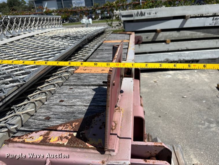 image for item EC3848 2004 Transcraft TL-80K F2 flatbed trailer