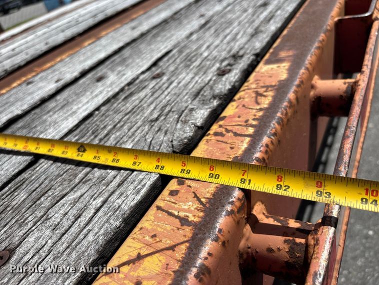 image for item EC3848 2004 Transcraft TL-80K F2 flatbed trailer