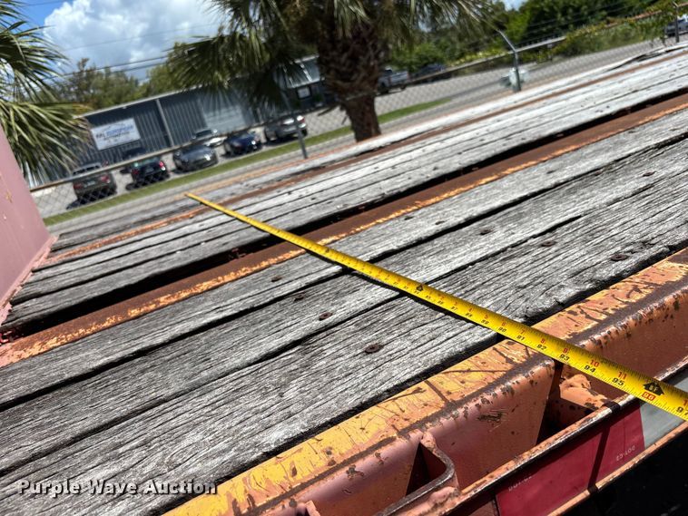 image for item EC3848 2004 Transcraft TL-80K F2 flatbed trailer