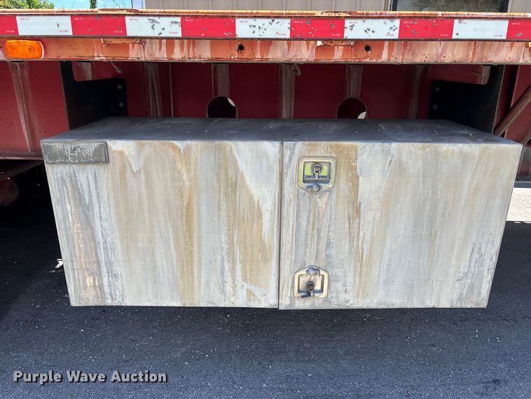 image for item EC3848 2004 Transcraft TL-80K F2 flatbed trailer