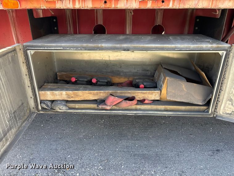 image for item EC3848 2004 Transcraft TL-80K F2 flatbed trailer