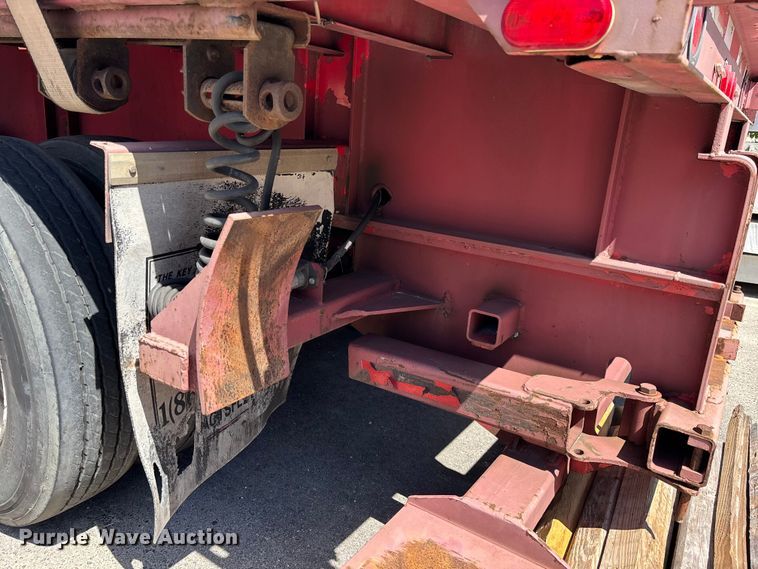 image for item EC3848 2004 Transcraft TL-80K F2 flatbed trailer