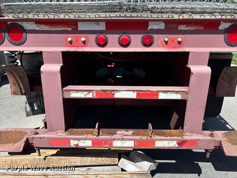 image for item EC3848 2004 Transcraft TL-80K F2 flatbed trailer