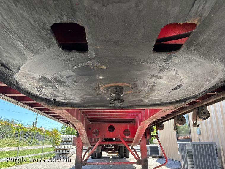 image for item EC3848 2004 Transcraft TL-80K F2 flatbed trailer