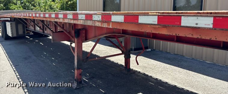 image for item EC3848 2004 Transcraft TL-80K F2 flatbed trailer