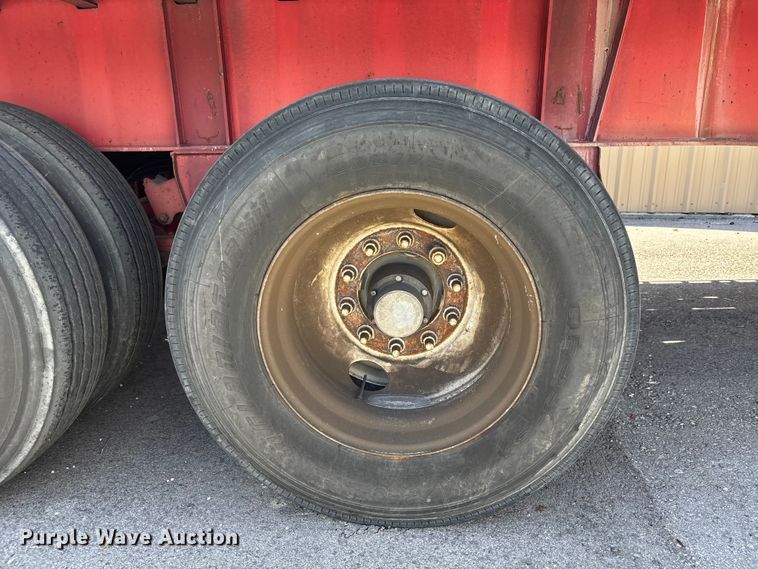 image for item EC3848 2004 Transcraft TL-80K F2 flatbed trailer