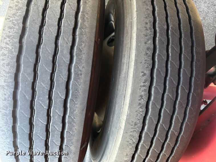 image for item EC3848 2004 Transcraft TL-80K F2 flatbed trailer