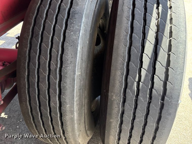 image for item EC3848 2004 Transcraft TL-80K F2 flatbed trailer