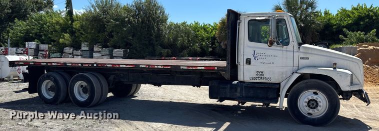 image for item EC3850 2001 Freightliner FL80 flatbed truck