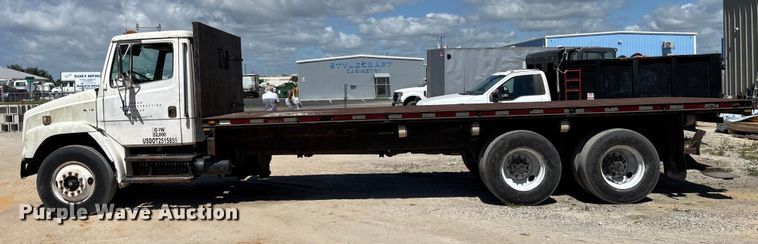 image for item EC3850 2001 Freightliner FL80 flatbed truck